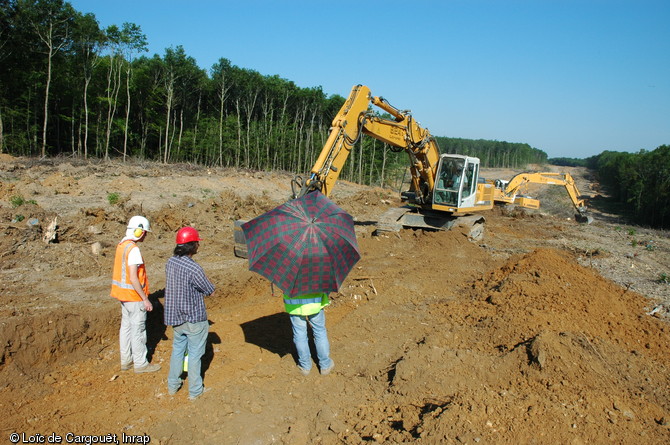 Diagnostic arch&eacute;ologique r&eacute;alis&eacute; en 2006 sur&nbsp;une section d&eacute;bois&eacute;e situ&eacute;e sur la commune des&nbsp;Griselles,&nbsp;pr&eacute;alablement &agrave; la construction de l'autoroute A.19 reliant Artenay &agrave; Courtenay. 