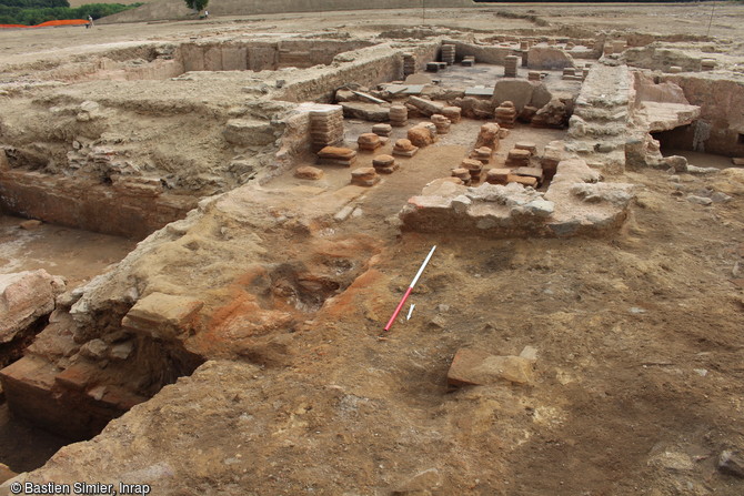 Zoom sur une partie du caldarium des thermes de Langrolay-sur-Rance (C&ocirc;tes-d'Armor), 2016.