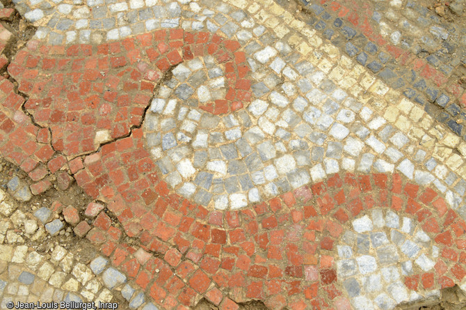 Détail d'une mosaïque polychrome d'une domus de la seconde moitié du IVe s. de notre ère, Auch (Gers), 2017.