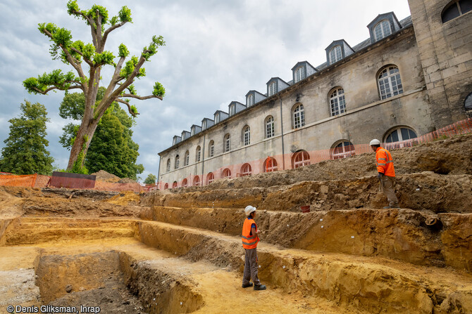 Fouilles en gradins &agrave; l'est du ch&acirc;teau de Villers-Cotter&ecirc;ts (Aisne) en 2020, construit par Fran&ccedil;ois 1er &agrave; partir de 1532.&nbsp;