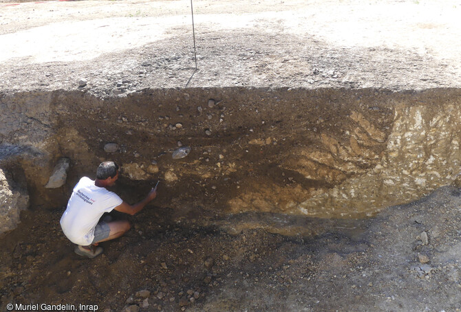 Grandes caves du N&eacute;olithique final en cours de fouille &agrave; B&eacute;ziers (H&eacute;rault), 2022 