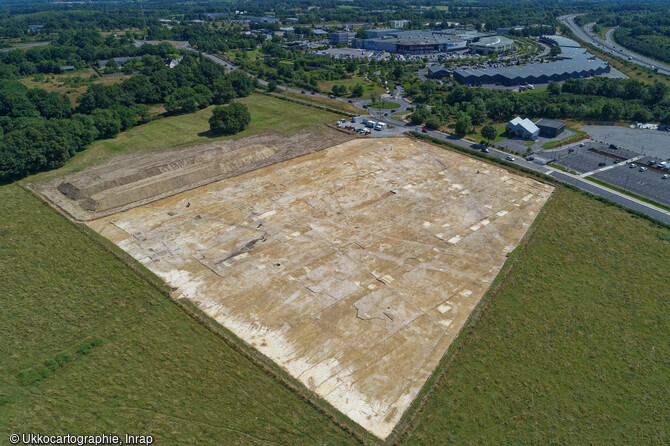 Vue aérienne de la fouille de l'hôpital militaire du camp américain, en service de 1917 à 1919, sur le site de la Gagnerie du Tertre à Savenay (Loire-Atlantique.