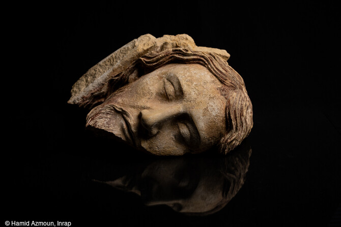 T&ecirc;te de Christ aux yeux clos, fouille Inrap Notre-Dame de Paris 2022&nbsp;
