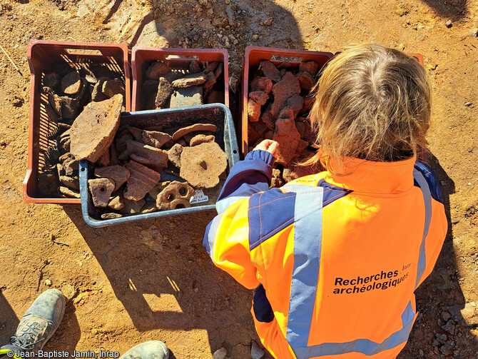 La fouille a livré une quantité exceptionnelle de mobilier céramique de l'âge du Bronze, qui fera du site de Brancale à Monte (Haute-Corse) un site de référence. Prélevé sur le site, conditionné, il sera ensuite lavé et étudié afin de mettre en évidence les formes et les décors.