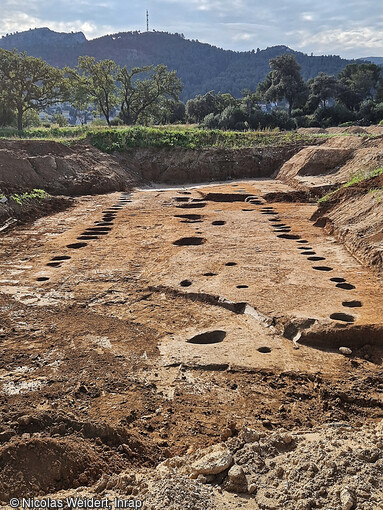 La bâtiment de  la grande maison  à la fin de la fouille complémentaire depuis le nord sur le site du Domaine de la Vallée Verte à Marseille (Bouches-du-Rhône).