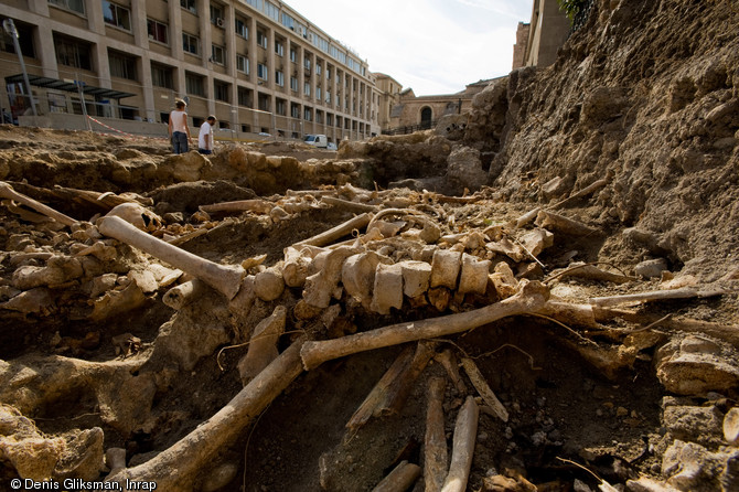 Charnier de la peste de 1720, fouille de l'esplanade de la Major &agrave; Marseille, 2008.