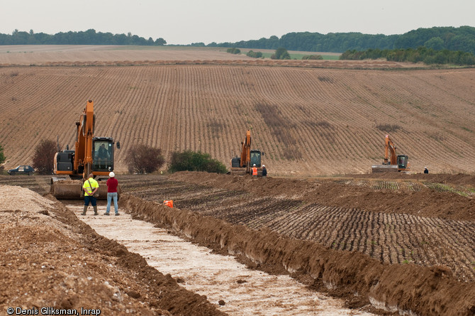 Diagnostics arch&eacute;ologiques &agrave; Etricourt-Manancourt (Somme) sur le canal Seine-Nord Europe, 2009.