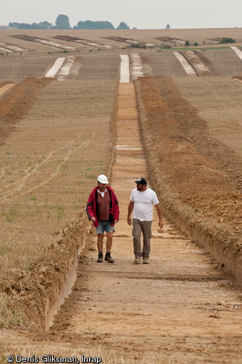 Diagnostic arch&eacute;ologique &agrave; Etricourt-Manancourt (Somme) sur le trac&eacute; du canal Seine-Nord Europe, 2009.