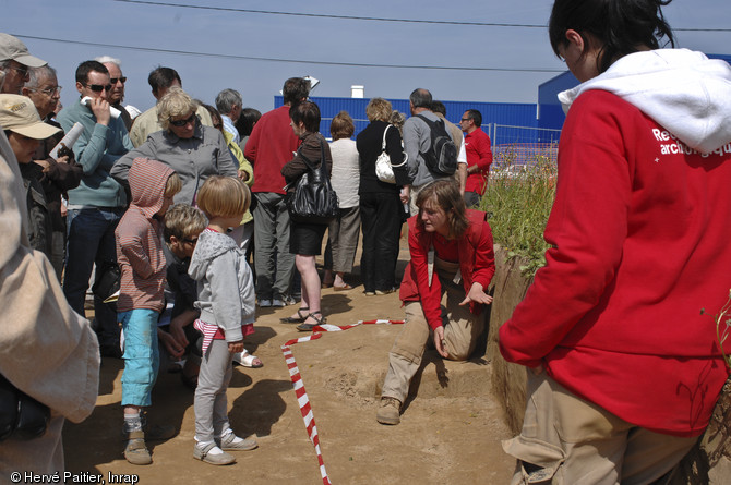 Près de trois mille visiteurs se sont succédé sur le site archéologique de Lannion lors de la journée portes ouvertes le 5 juin 2010.