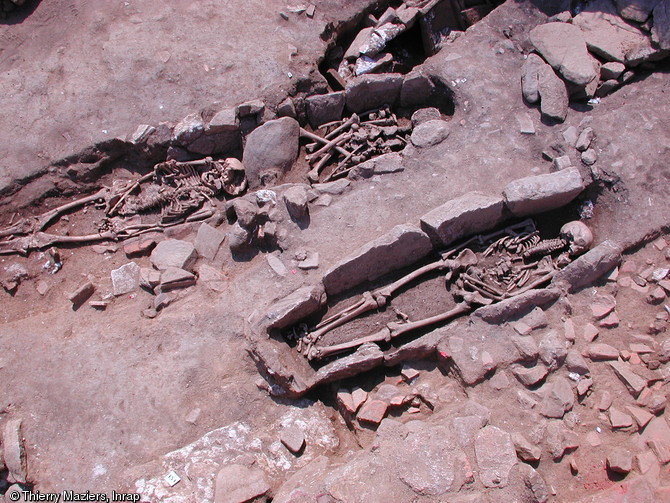 Sépultures mises au jour sur le site de l'Espace Alban à AJaccio (Corse-du-Sud), 2005.