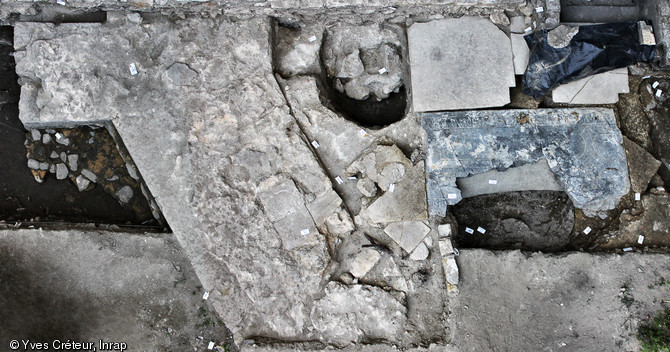 Vue zénithale d'une chapelle latérale du XIVe s. de la basilique Notre-Dame de Boulogne-sur-Mer (Pas-de-Calais), 2012.