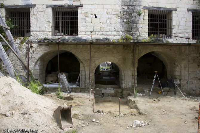 Fa&ccedil;ade de la salle capitulaire, prieur&eacute; de la Madeleine, abbaye de Fontevraud (Maine-et-Loire), 2013.