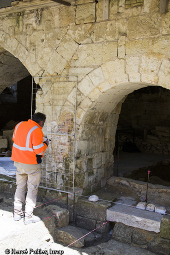 &Eacute;tude des ma&ccedil;onneries en &eacute;l&eacute;vation, prieur&eacute; de la Madeleine, abbaye de Fontevraud (Maine-et-Loire), 2013.