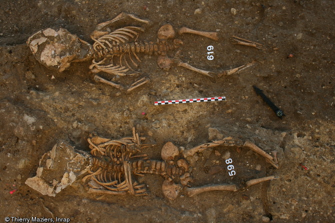 Inhumations d'enfants, cimetière paroissial de La Ciotat (Bouches-du-Rhône), 2009.