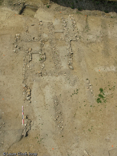Fondations de l'habitat seigneurial du Bois Chaland, fin XIe&nbsp;- d&eacute;but XIVe&nbsp;s., Lisses (Essonne), 2008.    