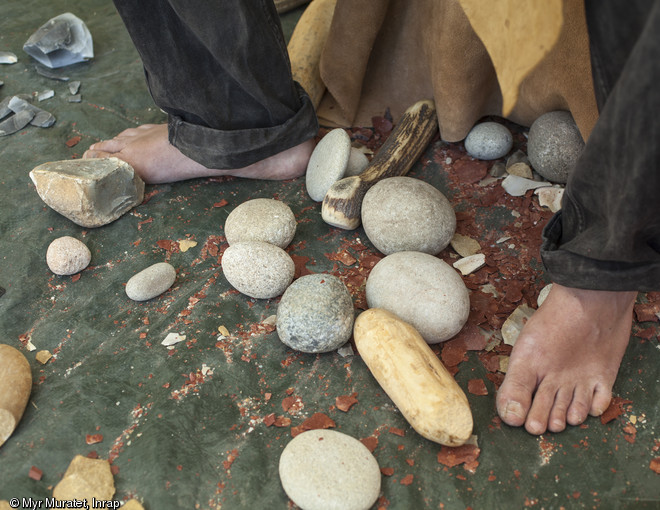   Journ&eacute;es nationales de l'arch&eacute;ologie anim&eacute;es par l'Inrap, au mus&eacute;e Henri Prades &agrave; Lattes (H&eacute;rault), juin 2014.  Tailleur de pierre, Vincent Mourre arch&eacute;ologue de l'Inrap.    