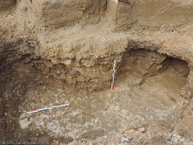 Souterrain mis au jour dans l'enclos d'une ferme de l'époque gauloise (IIIe-Ier siècle avant notre ère) à Bretteville-sur-Odon (Calvados), 2015.